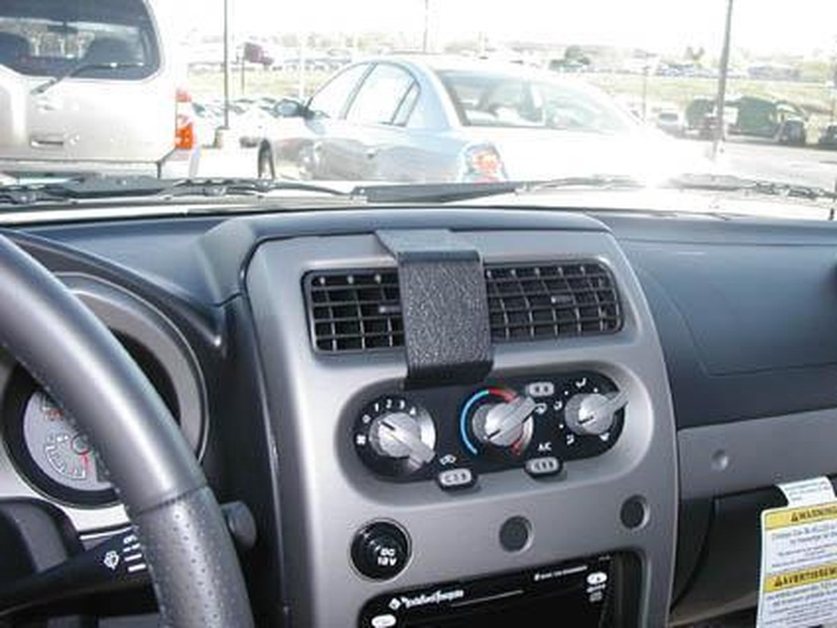 Brodit ProClip houder geschikt voor Nissan Frontier 2003-2004 Center mount