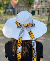 Witte Zomerhoed / dameshoed met Afrikaanse print band - Geel rode bloemen / Strandhoed / Zonnehoed / Strohoed / Beach hat