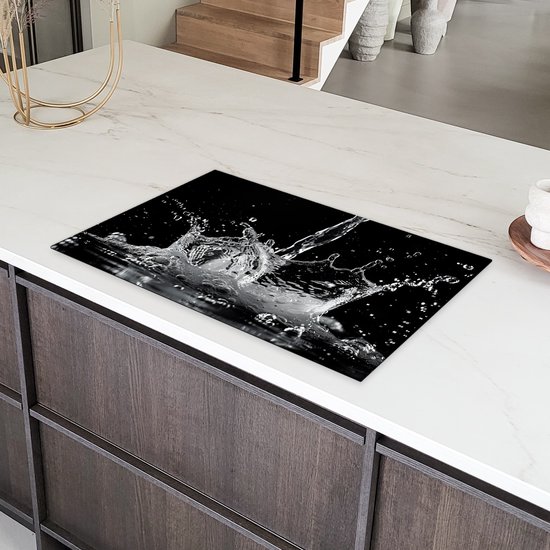 KitchenYeah® Protection plaque induction 85x52 cm - Éclaboussures d'eau - Noir - Blanc - Protege plaque de cuisson - Couvre plaque induction - Protecteur d'induction - Cuisine