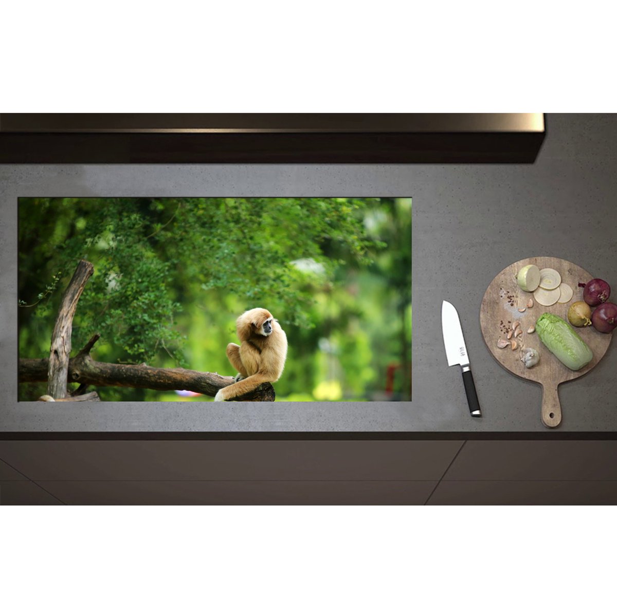 Inductieplaat Beschermer - Bruine Slinger Aap zittend op Bruine Tak kijkend naar Rechts - 95x50 cm - 2 mm Dik - Inductie Beschermer - Bescherming Inductiekookplaat - Kookplaat Beschermer van Zwart Vinyl