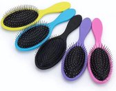 Finnacle - Ontdek de kracht - Haarverzorging wordt een makkie met onze paarse Haarborstel, jouw ultieme styling tool!
