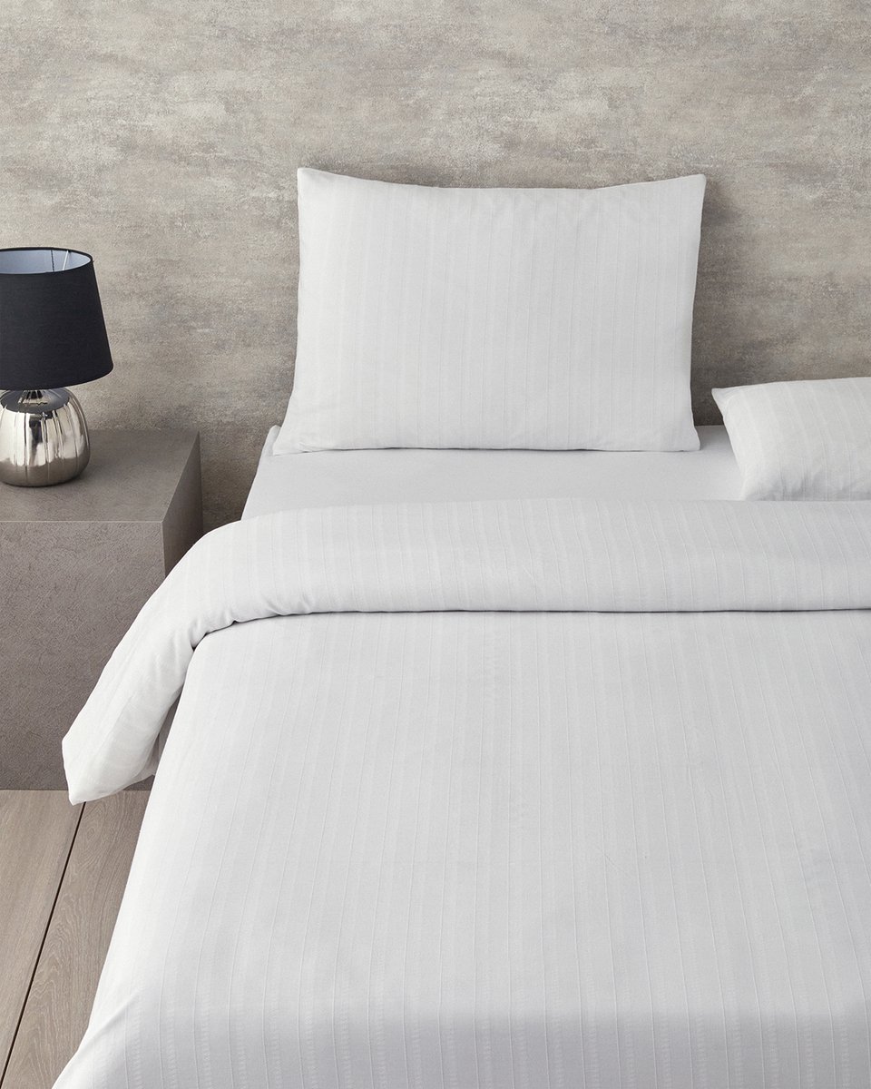 English Home Diamond Silky Cotton - Tweepersoons -Dekbedovertrekset - Zijdeachtig Katoenen - Incl. Hoeslaken 160x200 - 2 kussenslopen - 200 x 220 cm - Wit