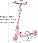 Afmetingen van een roze kinderstep: hoogte 78,5-90,5cm, breedte 36cm, lengte 72cm.