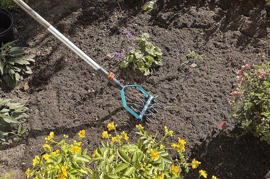GARDENA combisystem sterfrees - tuinfrees met wiedmes - werkbreedte 14 cm - kwaliteitsstaal - Duroplast-coating - gegalvaniseerde sterwielen combisystem lawn rake — afbeelding 4