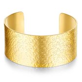 Twice As Nice Armband in goudkleurig edelstaal, open bangle, gehamerd 6 cm