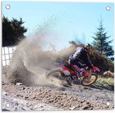 Tuinposter – Motorcross in het Zand  - 50x50cm Foto op Tuinposter  (wanddecoratie voor buiten en binnen)