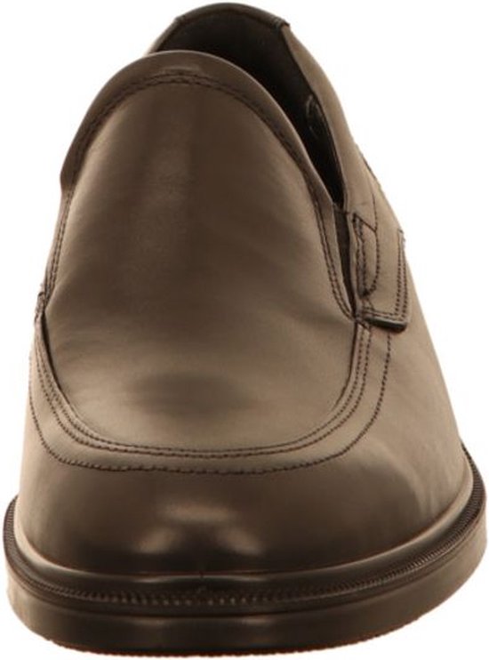Vooraanzicht van een zwarte ECCO leren mocassin met stiksels op de neus en een subtiele elastische inzet.