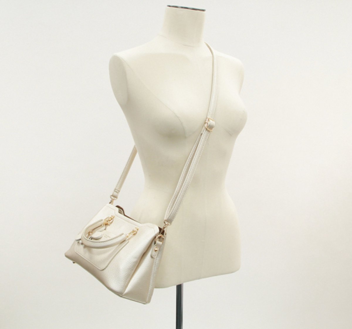 Sac à Main Femme FOLOVEYA Brodé Fleurs - Fourre-tout à Bandoulière - Cuir PU Noir - Dimensions 28x12x18 Cm