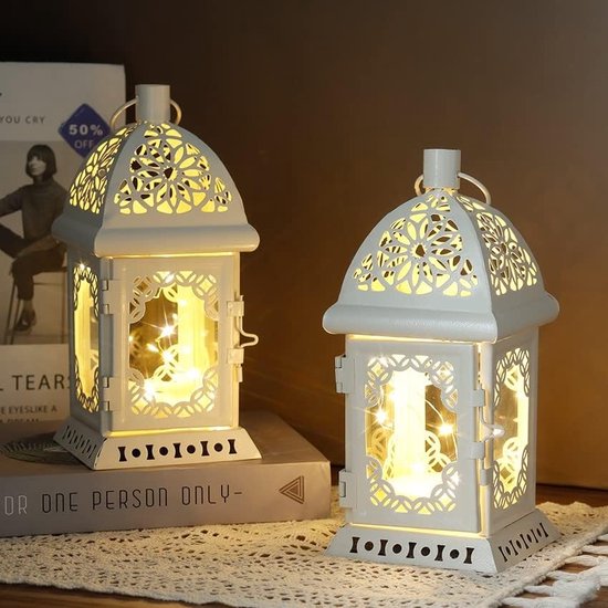 Set van 2 decoratieve lantaarns, 20 cm hoge, op batterijen werkende metalen lantaarn, hangende lantaarn met LED-lichtslingers, perfect voor huisdecoratie, binnen, woonkamer (wit)