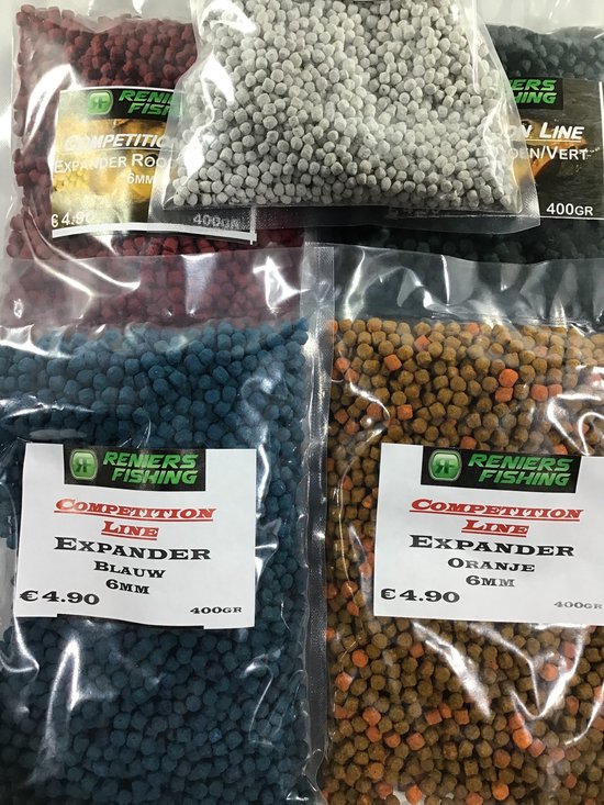 Foto: Matchpro top hard drilled 8mm pellet 80gr smaak hot chilli