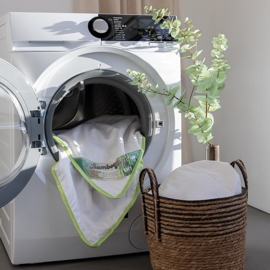 Bamboo Bett - 100% Bamboe zomerdekbed - Heerlijk Koel & Fris bamboe dekbed - Licht, soepel, absorberend, ventilerend zomer dekbed - 260x220 cm Lits-Jumeaux