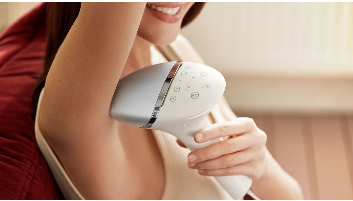 Electric IPL Hair Remover Philips Lumea Prestige BRI940/00 thumbnail 3