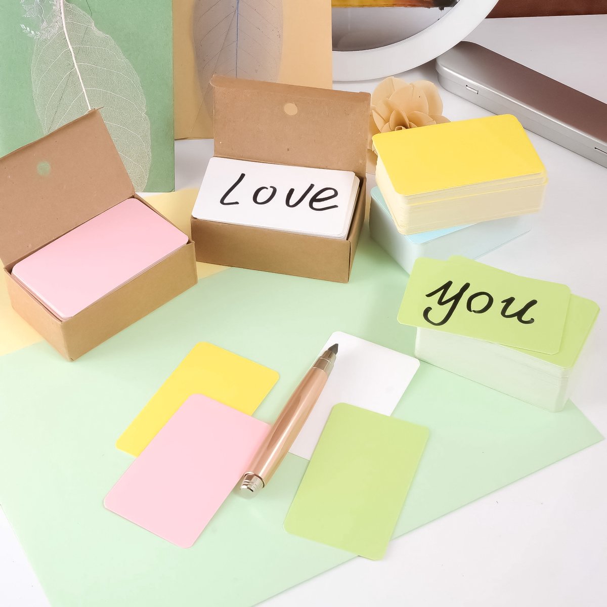 300 Stuks Blanco Mini Kraft Kaarten met 20 Klikringen & Papier Gaatjestang - Flashcards in Bewaarbox - Systeemkaarten Ringen - Karton Flitskaarten - Kraftpapier Cadeaulabels/ Bedankt Kaartjes - Lege Wenskaarten\Naamkaartjes - Kleine Verjaardagskaart — cadeau in Hobby - foto 5