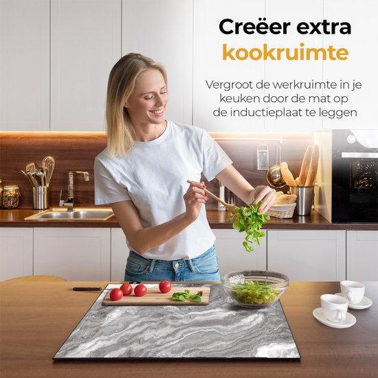 Chefcare Inductie Beschermer Witte Marmer - Abstracte Kunst - Zwart Wit - 65x52 cm - Afdekplaat Inductie - Kookplaat Beschermer - Inductie Mat