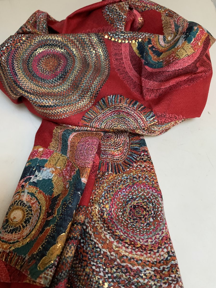 Sjaal- bordeauxrood /roze- langwerpige sjaal - uitzonderlijke print- met gouddraadje