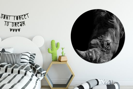 WallCircle - Wandcirkel ⌀ 150 - Close-up neushoorn op zwarte achtergrond in zwart-wit - Ronde schilderijen woonkamer - Wandbord rond - Muurdecoratie cirkel - Kamer decoratie binnen - Wanddecoratie muurcirkel - Woonaccessoires