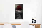 Décoration murale Métal - Peinture Aluminium Industrielle - Une photo en noir et blanc avec un grand arbre rouge - 40x80 cm - Dibond - Photo sur aluminium - Décoration murale industrielle - Pour le salon / chambre