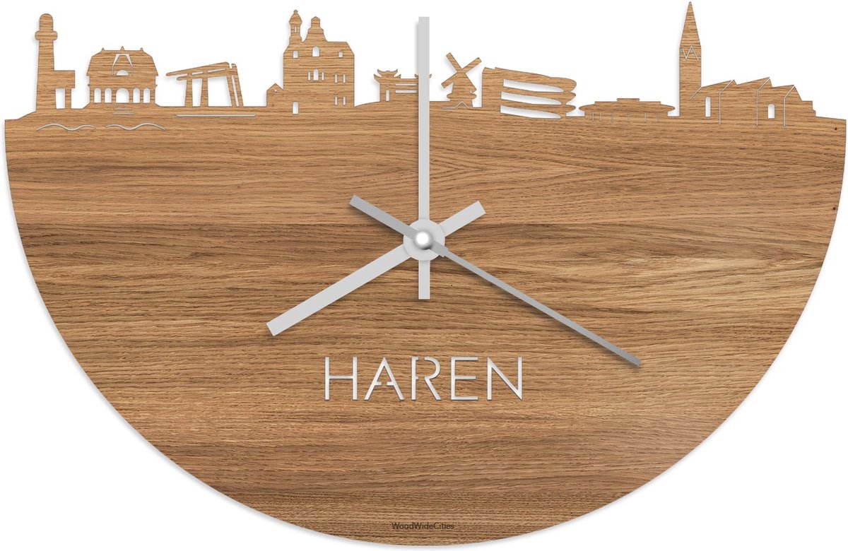 Skyline Klok Haren Eikenhout - Ø 40 cm - Stil uurwerk - Wanddecoratie - Meer steden beschikbaar - Woonkamer idee - Woondecoratie - City Art - Steden kunst - Cadeau voor hem - Cadeau voor haar - Jubileum - Trouwerij - Housewarming - WoodWideCities