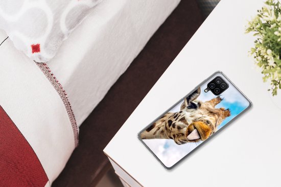 Coque Samsung Galaxy A12 - Girafe - Drôle - Langue - Siliconen - Sinterklaas - Noël - Cadeaux - Chaussures Cadeaux