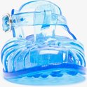 Vooraanzicht van een transparante blauwe waterschoen met gesp.