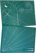 Set de 2 Tapis de coupe - Format A4 et A3 - Vert - Tapis de découpe pour tous types de loisirs. Ils sont parfaits pour couper du papier, du tissu, du papier d’aluminium et bien d’autres matériaux.