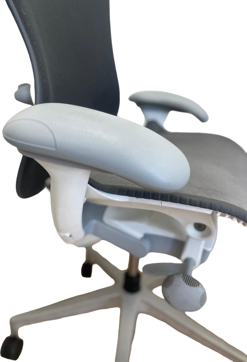 Offeco Herman Miller Mirra 2 grey white - Bureaustoel thumbnail 4