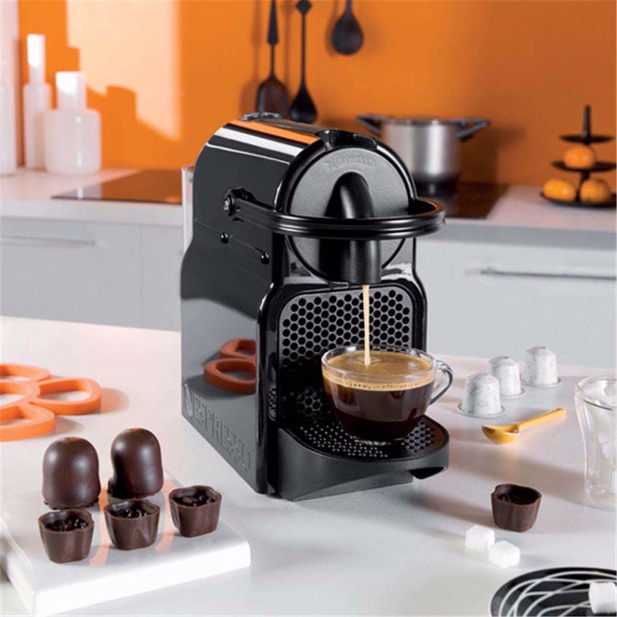 Delonghi inissia en80 cw. Неспрессо Inissia. Капсульная кофемашина Nespresso Delonghi en80. Кофемашина Nespresso Inissia. Капсульная кофеварка Delonghi Nespresso en80.