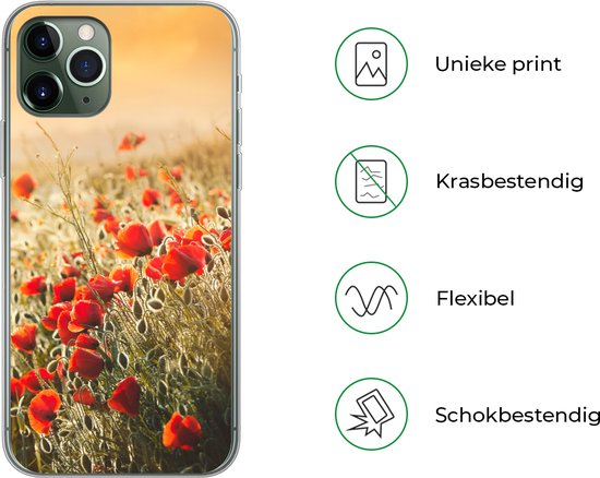 Telefoonhoesje Geschikt voor iPhone 11 Pro hoesje - Zonnestralen over een bos Klaprozen - Siliconen Telefoonhoesje