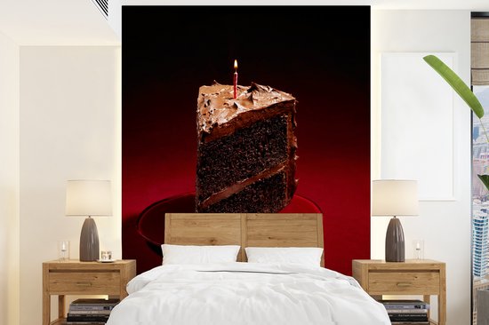 Papier peint photo vinyle - Morceau de gâteau au chocolat sur fond rouge largeur 175 cm x hauteur 240 cm - Tirage photo sur papier peint (disponible en 7 tailles)