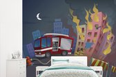 Behang - Fotobehang Kinderillustratie van brandweer bij brandende gebouwen - Breedte 265 cm x hoogte 220 cm