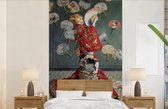 Behang - Fotobehang Camille Monet in Japans kostuum - Schilderij van Claude Monet - Breedte 150 cm x hoogte 240 cm