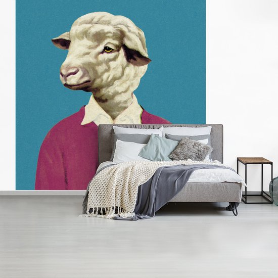 Papier peint Papier peint photo en vinyle - Homme absurde à tête de mouton largeur 280 cm x hauteur 280 cm - Tirage photo sur papier peint (disponible en 7 tailles)
