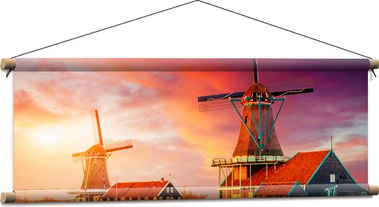 Textielposter - Nederlandse Windmolens aan het Water onder Paars met Oranje Lucht - 90x30 cm Foto op Textiel