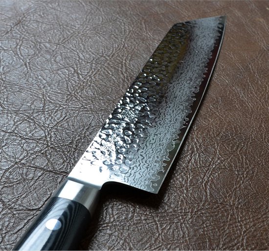 Couteau de chef Yaxell Zen Kiritsuke – 20 cm Acier VG10, 37 couches Damas, Lame martelée