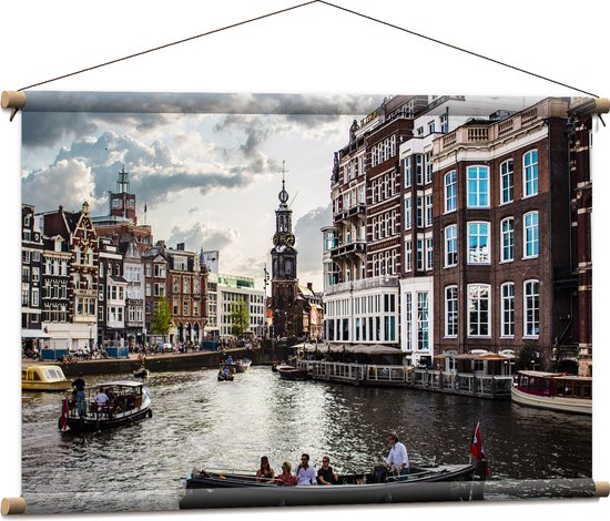 WallClassics - Textielposter - Bootjes in de Grachten van Amsterdam - 90x60 cm Foto op Textiel