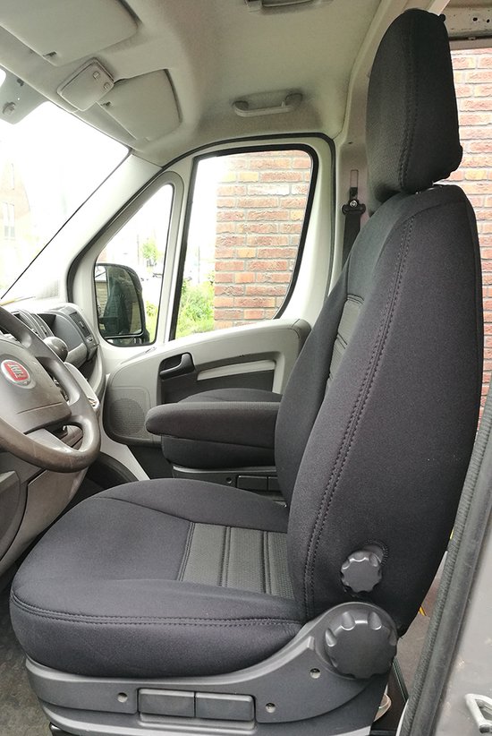 Housses de Siège simili cuir sur-mesure pour Opel Vivaro 2019+! Livraison  Gratuite