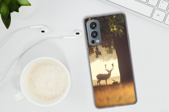 Telefoonhoesje Geschikt voor OnePlus Nord 2 5G hoesje - Hert - Bomen - Bos - Siliconen Telefoonhoesje Telefoonhoesje