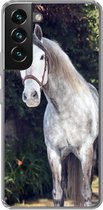 Geschikt voor Samsung Galaxy S22 hoesje - Paard - Halster - Natuur - Siliconen Telefoonhoesje