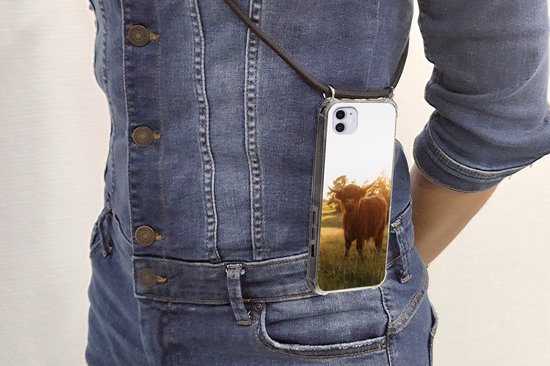 Coque avec cordon iPhone 12 Mini - Highlander écossais - Herbe - Soleil - Siliconen - Bandoulière - Coque arrière avec cordon - Coque pour téléphone avec cordon - Coque avec corde