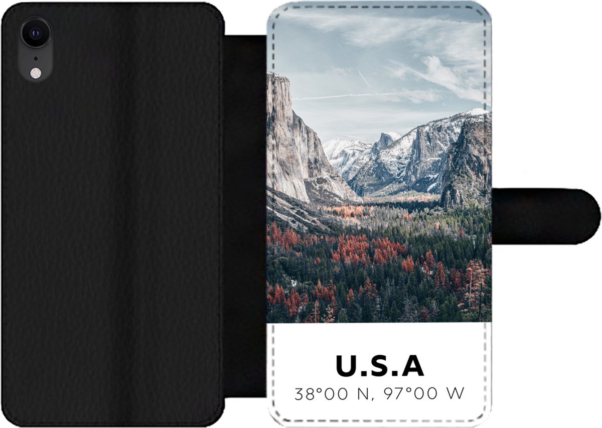 Telefoonhoesje Geschikt voor iPhone XR telefoonhoesje - Yosemite - Amerika - Wyoming - Bos - Bergen - Met vakjes - Wallet case met magneetsluiting