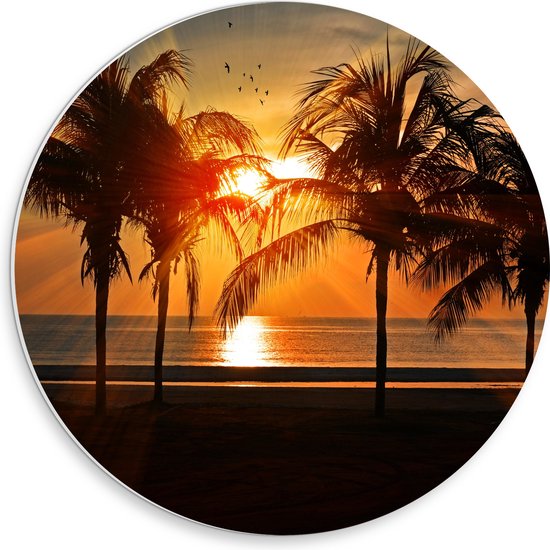 WallClassics - PVC Schuimplaat Muurcirkel - Palmbomen op het Strand bij Zonsondergang - 30x30 cm Foto op Muurcirkel (met ophangsysteem)