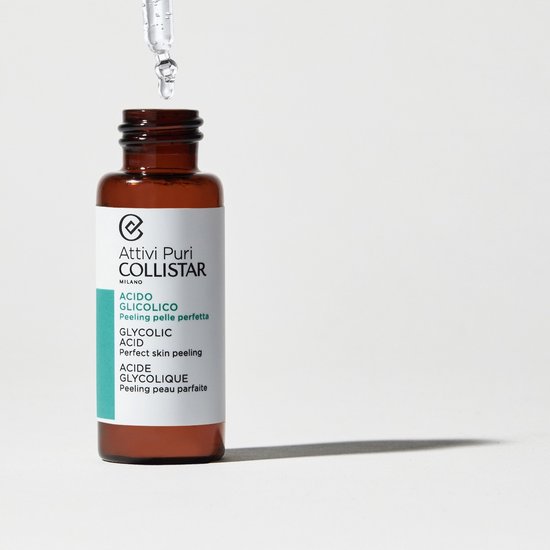 Bruine glazen fles met druppelaar, Collistar Attivi Puri Glycolic Acid peeling.