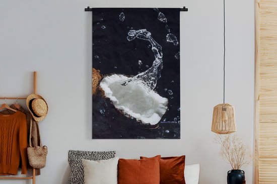 Wandkleed - Wanddoek - Kokosnoot - Stilleven - Water - Zwart - Fruit - 120x180 cm - Wandtapijt