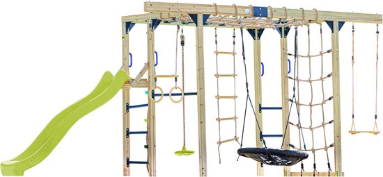 Houten klimtoestel met limoengroene glijbaan, schommels, klimnet, ringen en touwladder.