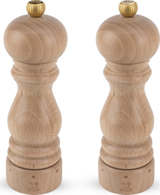 Twee houten pepermolens van 18cm in naturel beukenhout, met gouden knoppen.