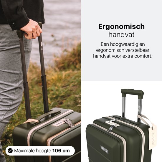 Groene koffer met handvat dat uitgeschoven is, maximale hoogte 106 cm. Ergonomisch handvat.