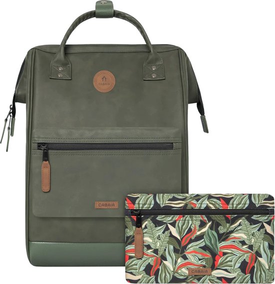 Groene rugzak met Cabaïa logo en een apart tasje met bloemenprint.
