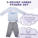 Lichtblauwe pyjamaset met lange mouw en lange broek. De top heeft een 'I LOVE DADDY' print, de broek is gestreept. Gemaakt van 100% katoen.