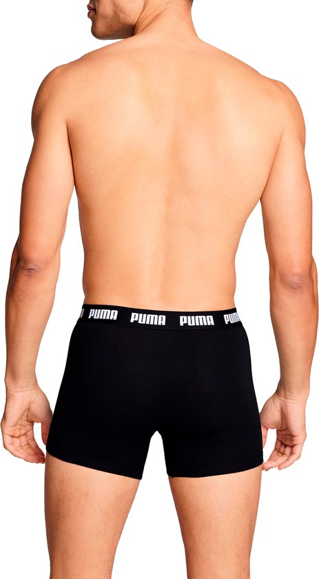 Zwarte Puma boxershorts met witte PUMA-band, gezien vanaf de achterkant