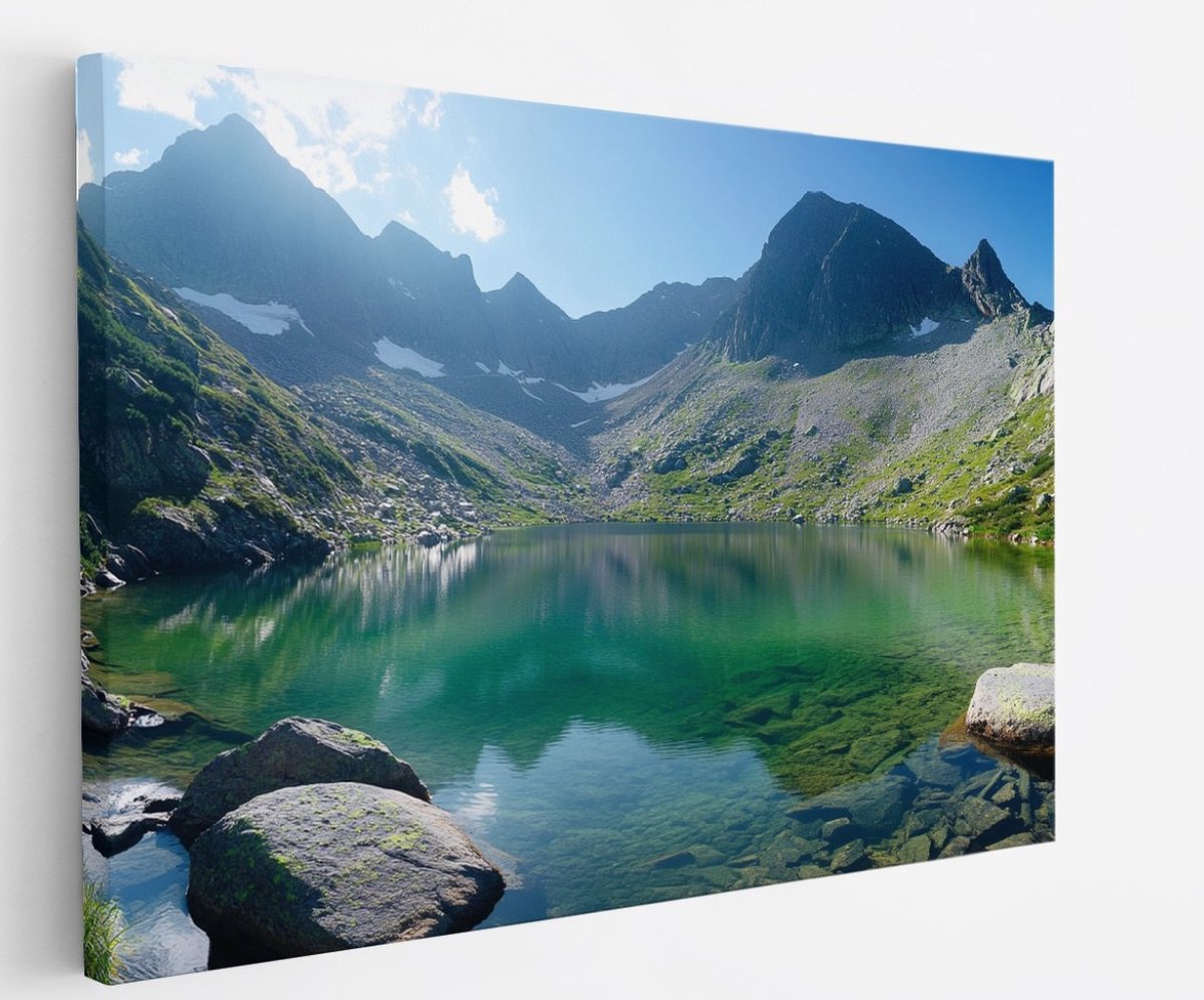 Saammp Canvas Schilderij - Blauw water tussen de bergen - Natuur - Landschap - 150x100 - Foto op canvas - Wanddecoratie - Muurdecoratie Woonkamer - Slaapkamer decoratie - Canvas Print Multicolor